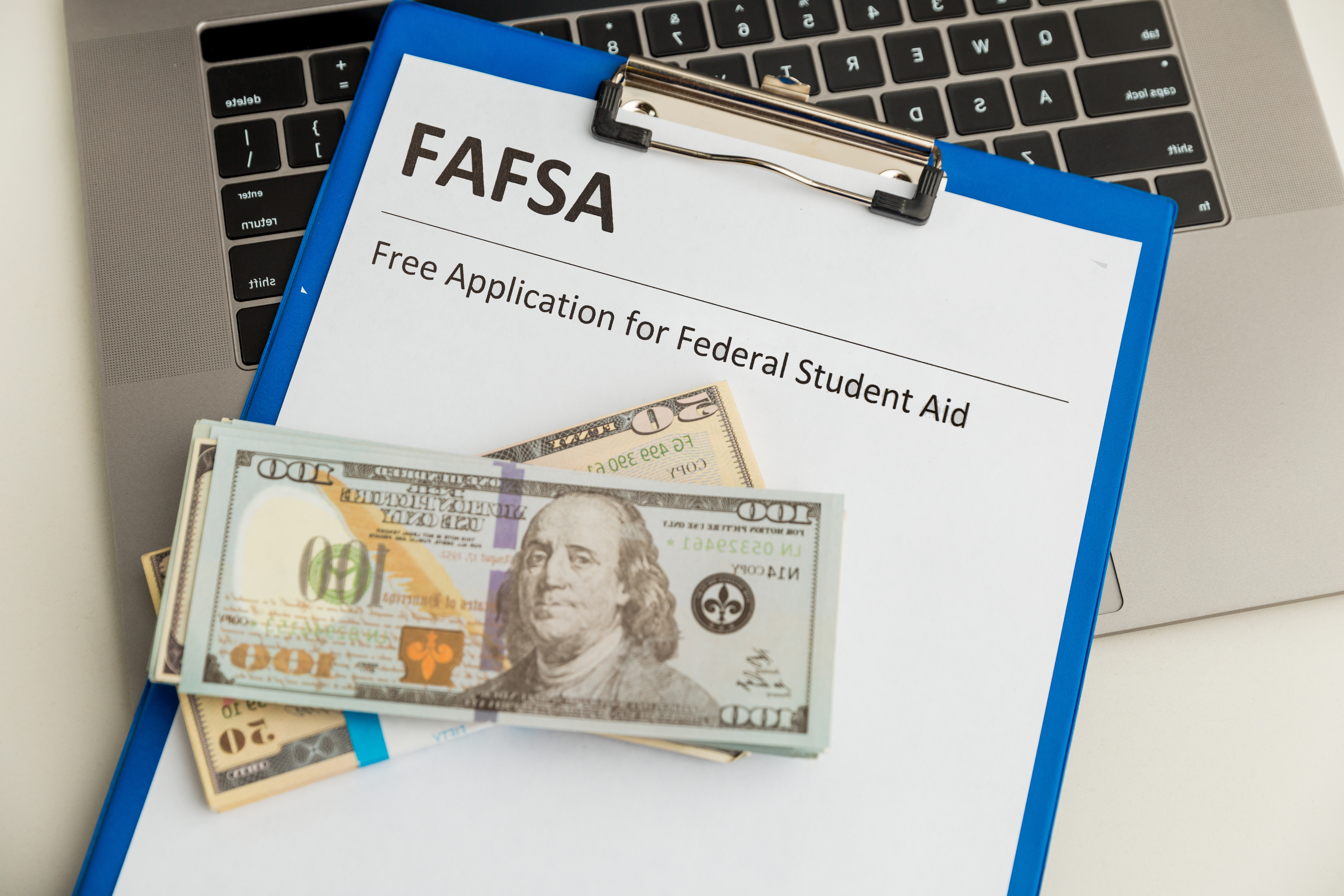 Understanding Financial Aid Options for Online College Students